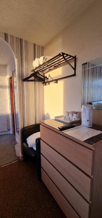 Ocean Bay Hotel Блекпул Екстериор снимка