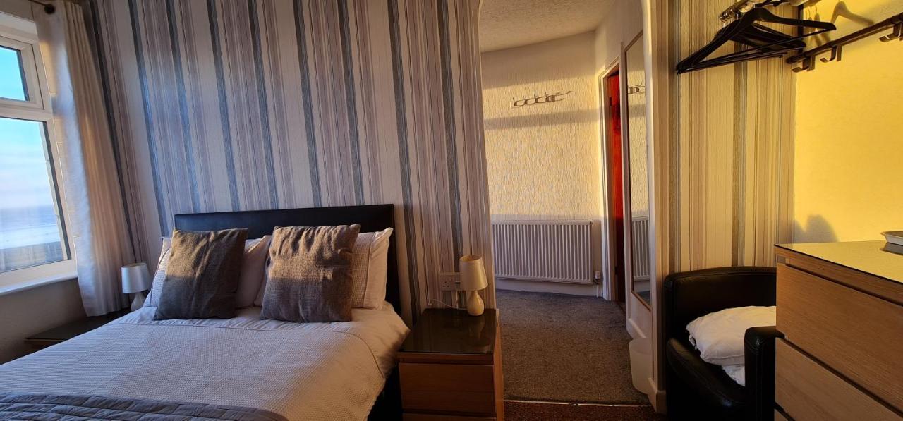 Ocean Bay Hotel Блекпул Екстериор снимка