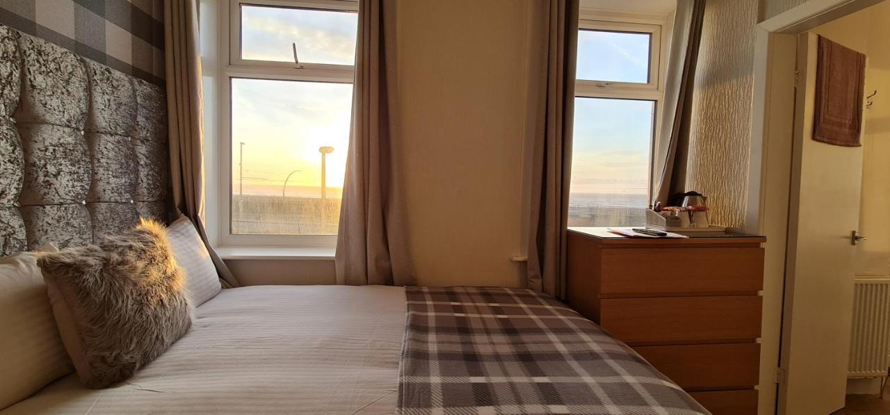 Ocean Bay Hotel Блекпул Екстериор снимка
