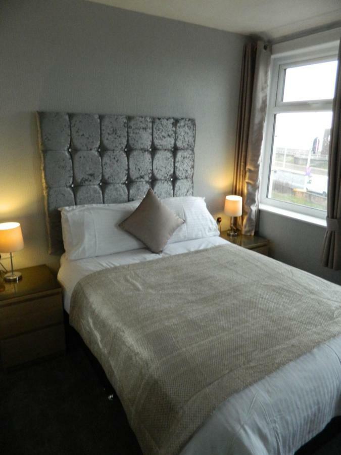 Ocean Bay Hotel Блекпул Екстериор снимка