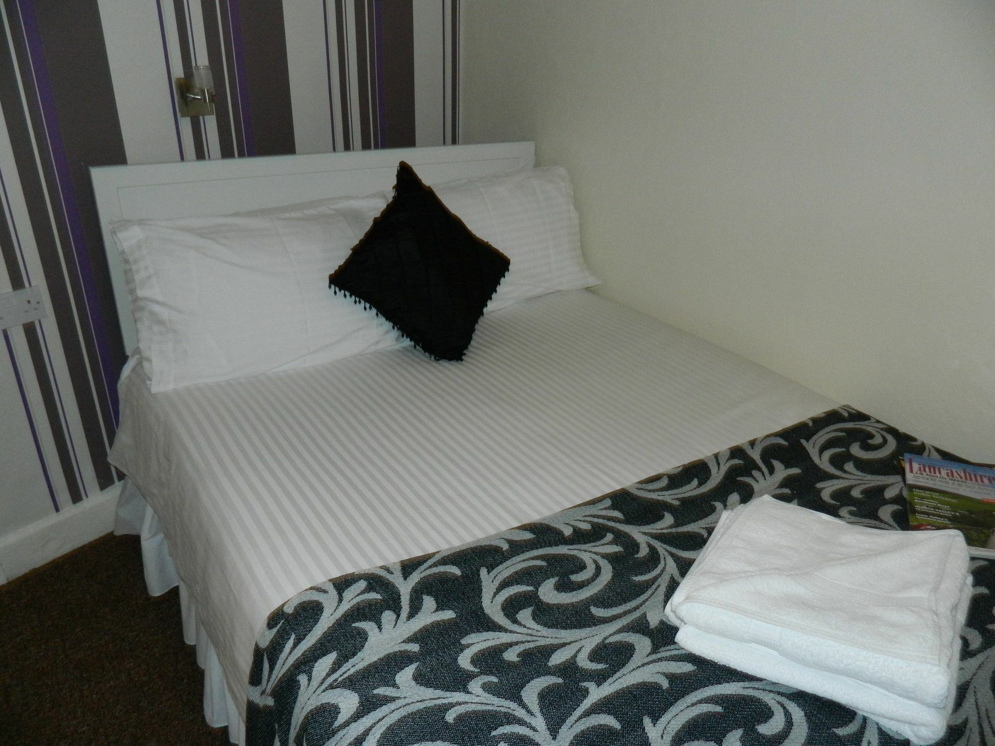 Ocean Bay Hotel Блекпул Екстериор снимка